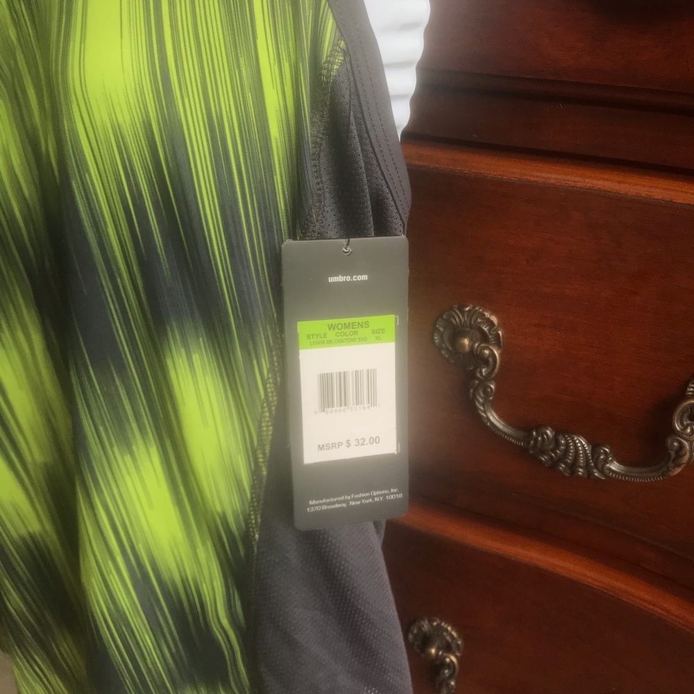 UMBRO DRI FIT RACER BACK WOMENS TANK LIME/GRAY NWT - Picture 2 of 7